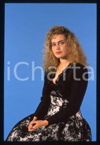 35mm vintage slide* 1989 CANALE 5 Ylenia CARRISI - Ritratto della showgirl (58)