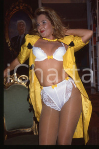 35mm vintage slide* 1990 ca COSTUME - Cinzia BERNI Ritratto dell'attrice (11)