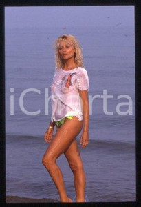 35mm vintage slide* 1985 ca ITALIA Rossella GARDINI in costume da bagno (1)