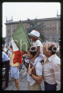 35mm vintage slide* 1982 MONZA Spagna '82 ITALIA-GERMANIA OVEST Piccolo tifoso 2