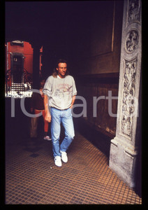 35mm vintage slide* 1991 MILANO - Bjorn BORG esce da casa di Loredana BERTÈ (3)