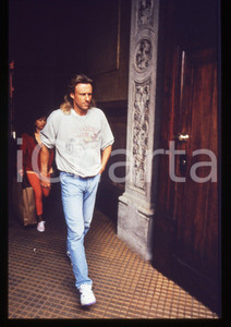 35mm vintage slide* 1991 MILANO - Bjorn BORG esce da casa di Loredana BERTÈ (11)