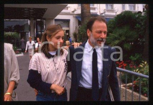 Chris MENGES & Jodhi MAY - CANNES Film Festival 1988 * 35 mm vintage slide 4