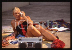 Giò STAJANO - ITALY PORTAGLI I MIEI SALUTI Actress 1993 * 35 mm vintage slide 1