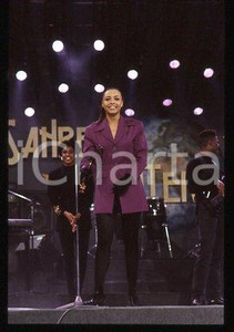 35mm vintage slide* 1990 ca MILAN Kim APPLEBY British singer-songwriter (5)