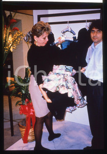 Fotografia d epoca originale 35mm vintage slide 1985 ca COSTUME Nelson PIQUET con Pilar ROSSI 15 1