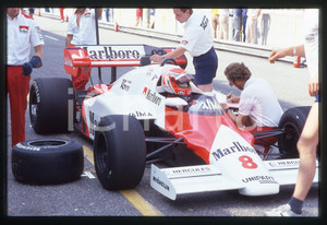 Fotografia d epoca originale 35mm vintage slide 1984 GRAN PREMIO MONZA Niki LAUDA su MCLAREN MP4/2 ai box 5 1