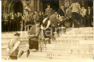 1957 PARIS OPERA GARNIER BaptÃªme des Ã©tudiants de l'Ecole Navale - Photo 18x13 Fotografia d'epoca con didascalia coeva.  CONDIZIONI: GFORMATO: 18x13 cm     originale e autentica 1