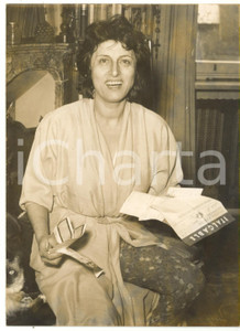 1956 ROMA Assegnazione Premio Oscar - Anna MAGNANI nella sua abitazione *Foto