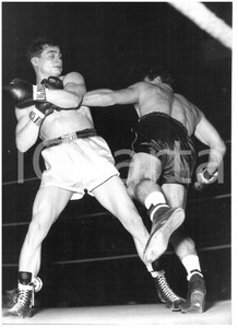 1957 MILANO - PUGILATO Duilio LOI contro Felix CHIOCCA - Una fase del match