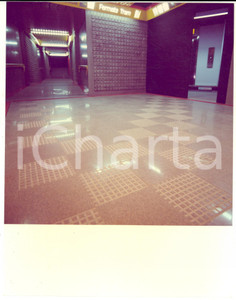 1990 MILANO Metropolitana M3 - Nuova stazione REPUBBLICA - Corridoio - Foto
