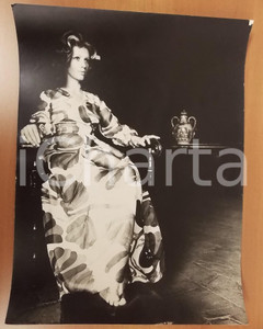 1970 ca COSTUME ITALIA Cantante Iva ZANICCHI in abito lungo *Foto 30x40 cm