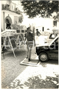 1970 ca RAVENNA Politico Benigno ZACCAGNINI in veste informale (1) Foto 20x30 cm Fotografia d'epoca. CONDIZIONI: GFORMATO: 20x30 cm      originale e autentica 1