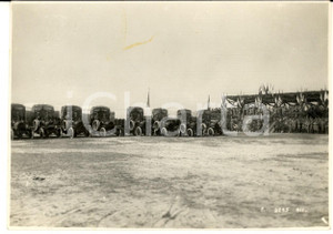 Fotografia d epoca originale 1918 WW1 REGIO ESERCITO Cerimonia con parata reparti autocarri  Foto 16x11 cm 1