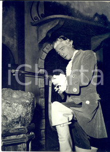 Fotografia d epoca originale 1960 ca TEATRO Attore Carlo D ANGELO iin costume Foto 17x23 1