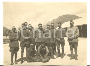 Fotografia d epoca originale Luglio 1917 WW1 ZONA DI GUERRA Soldati italiani al campo Foto 10x8 cm 1