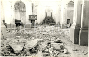 1968 TERREMOTO DEL BELICE - Macerie all'interno di una chiesa - Foto 30x20 cm