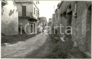 1968 TERREMOTO DEL BELICE Veduta di un paese colpito dal sisma - Foto 30x20 cm