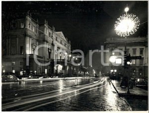 Fotografia d epoca originale 1970 MILANO TEATRO ALLA SCALA  Veduta della piazza Foto ARTISTICA 24x18 cm 1
