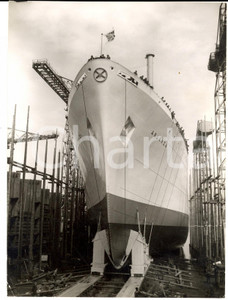 1960 BELFAST Royal Mail liner ARLANZA moves down the shipway - Photo 15x20 Fotografia d'epoca, con didascalia coeva al verso.  CONDIZIONI: FAIR (piegature marginali) FORMATO:  15x20 cm    originale e autentica 1
