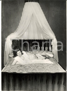 1962 LONDON Mostra Arredamento - Letto in oro massiccio da 5 milioni *Foto 13x18