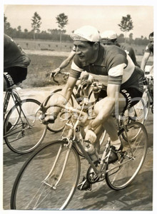 Fotografia d epoca originale 1953 GIRO D ITALIA 1° Tappa  Gino BARTALI durante la gara Foto CICLISMO 13x18 1