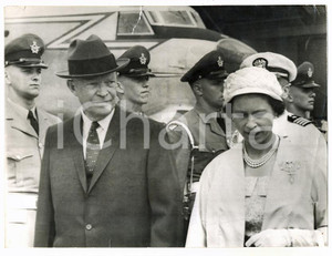 1959 SAINT-HUBERT (QUEBEC) Dwight EISENHOWER Queen Elizabeth II at RCAF Station 