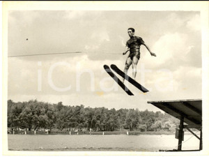 1956 RUISLIP LIDO - WATER SKIING - Franco CARRARO Italian champion  *Photo 20x15