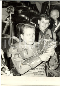 Fotografia d epoca originale 1959 PARIS ThÃ©Ã¢tre de France  Jean DESAILLY filme piÃ¨ce TÃªte d Or Photo 13x18 1
