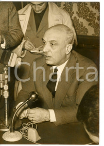 1959 ROMA Amintore FANFANI rilascia dichiarazioni durante conferenza stampa