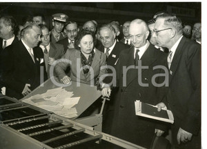 1956 ROMA Mostra meccanizzazione postale - Antonio SEGNI all'inaugurazione *Foto