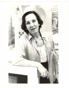 1990 ca MILANO Ritratto della scrittrice Laura GRIMALDI *Foto 20x25 cm