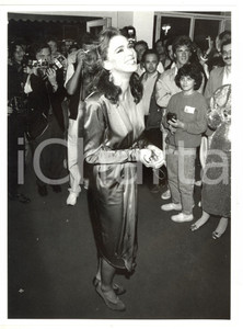 1986 CANNES Festival del Cinema - Maruschka DETMERS tra i fotografi *Foto 18x24