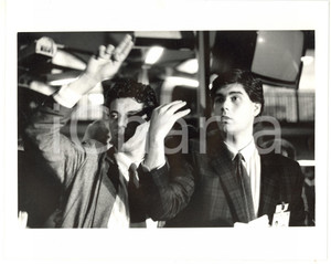 1987 MILANO Broker alla Borsa Italiana (2) *Fotografia VINTAGE 25x20 cm