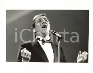 Fotografia d epoca originale 1988 FESTIVAL DI SANREMO Mino REITANO sul palco Foto 20x25 cm 1