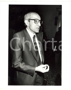 Fotografia d epoca originale 1990 ca MILANO Ritratto del giornalista Sergio BORSI Foto 20x25 cm 1
