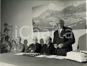 1965 LECCO Acciaieria CALEOTTO Premiazione dipendenti con 30 anni anzianità (7)