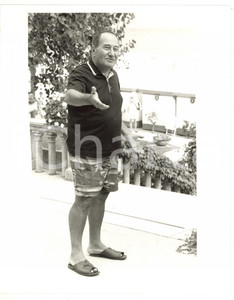 1990 ca COSTUME Giornalista Gian Paolo CRESCI in vacanza *Foto VINTAGE 20x25 cm