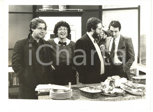 1985 ca RAI DUE - CHE FAI, MANGI? Laura LATTUADA - Giovanni MINOLI *Foto 24x18