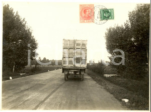 1931 Area di BERGAMO Autocarro con cassette fermo sulla statale - Foto
