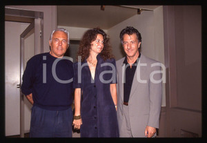 Giorgio ARMANI Lisa GOTTSEGEN e Dustin HOFFMAN - 1990 ca *35 mm vintage slide 1