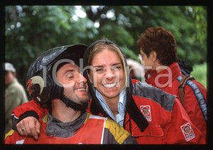 Campionato italiano TRIAL 2002 - BOSCO CHIESANUOVA 2002 35 mm vintage slide 38 Diapositiva d'epoca, in formato 35 mm.CONDIZIONI: GOODE' severamente vietata la riproduzione. Tutti i diritti sono riservati.Nella diapositiva ICharta mette in vendita, sul negozio eBay e in esclusiva sul sito "icharta" il proprio archivio composto da numerose diapositive e negativi fotografici d'epoca, tutti originali e autentici, che attraversano la storia del costume italiano tra gli la fine degli anni Sessanta e Novanta.Si tratta di uno sguardo inedito sull'attualit&agrave;, la politica, la vita quotidiana, il gossip e la cultura, che fotografa il cambiamento della nazione in quest'ultimo scorcio del XX secolo. Un'occasione unica per il mercato del collezionismo, che vede finalmente disponibile un archivio eccezionale per vastit&agrave;, tematiche e condizioni, in un settore (il negativo fotografico e la diapositiva) di assoluta novit&agrave; e dalle interessanti prospettive di investimento.  GOOD/buono   originale e autentica 1