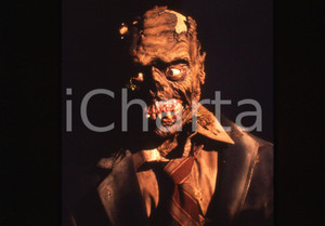 35mm vintage slide*1988 RETURN OF THE LIVING DEAD 2 Zombie - Scena del film 11