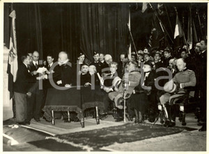 Fotografia d epoca originale 1932 MILANO Teatro FILODRAMMATICI Convegno societÃ  DANTE ALIGHIERI Premiazione 1