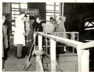 Fotografia d epoca originale 1958 GENOVA CORNIGLIANO Visita di ministri africani agli impianti ITALSIDER Foto 1