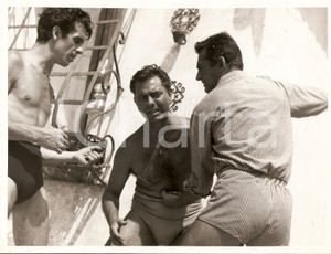 Fotografia d epoca originale 1955 ca CINEMA ITALIANO Stuntman picchiano Piero NUCCORINI Foto 18x24 cm 1
