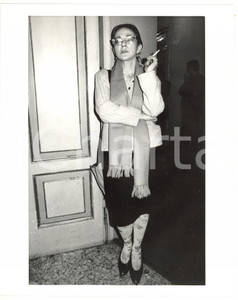 1990 ca FEDERAZIONE STAMPA ITALIANA Giuliana DEL BUFALO fuma una sigaretta *Foto