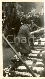 Fotografia d epoca originale 1935 MILANO Cimitero MUSOCCO Militi depongono corone per Caduti in guerra Foto 1