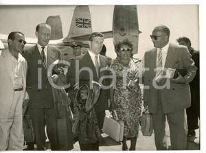 1954 ROMA CIAMPINO Pugile Gordon HAZELL all'arrivo in aeroporto *Foto 18x13 cm