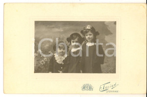 Fotografia d epoca originale 1900 ca STERKRADE D Ritratto di tre sorelline Fotografia E. FERIET 17x11 cm 1